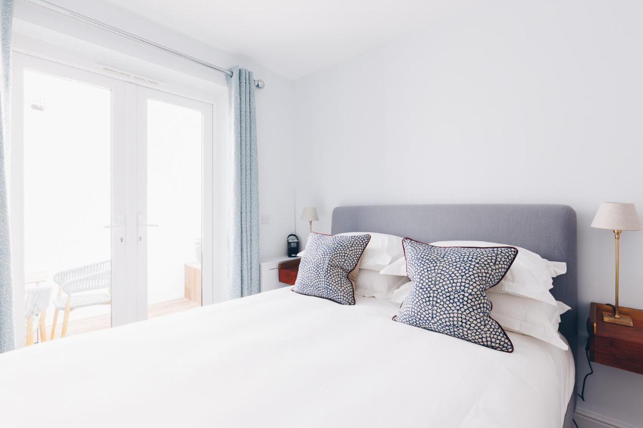 South Street Apartments ชิชิสเตอร์ ภายนอก รูปภาพ